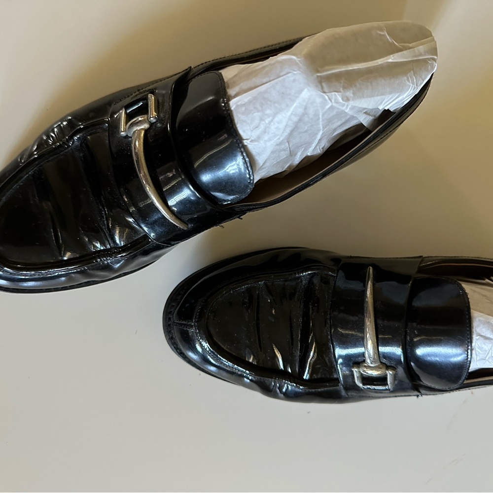 Gucci Loafers - Picture 2 of 16